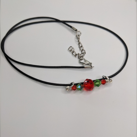 Merry Christmas Holiday Necklace Red Green Glass Beads Simple Sweet Handmade - Picture 12 of 12
